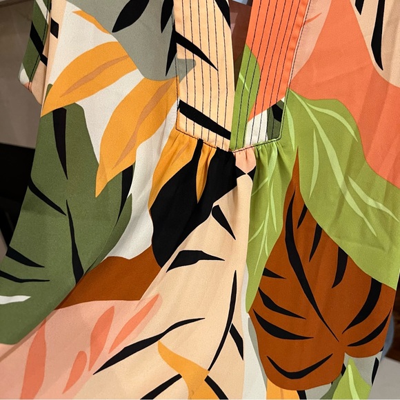 NWT LOFT Petite M Palm Split Neck Mixed Media Shell - Picture 4 of 6